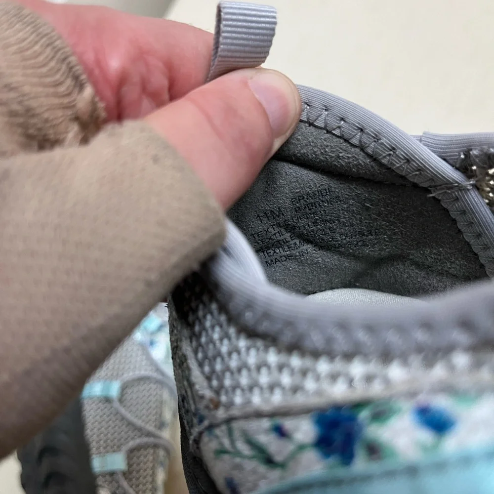 JBU by Jambu size 11 Brandi memory foam grey floral Casual Slip-On Shoe